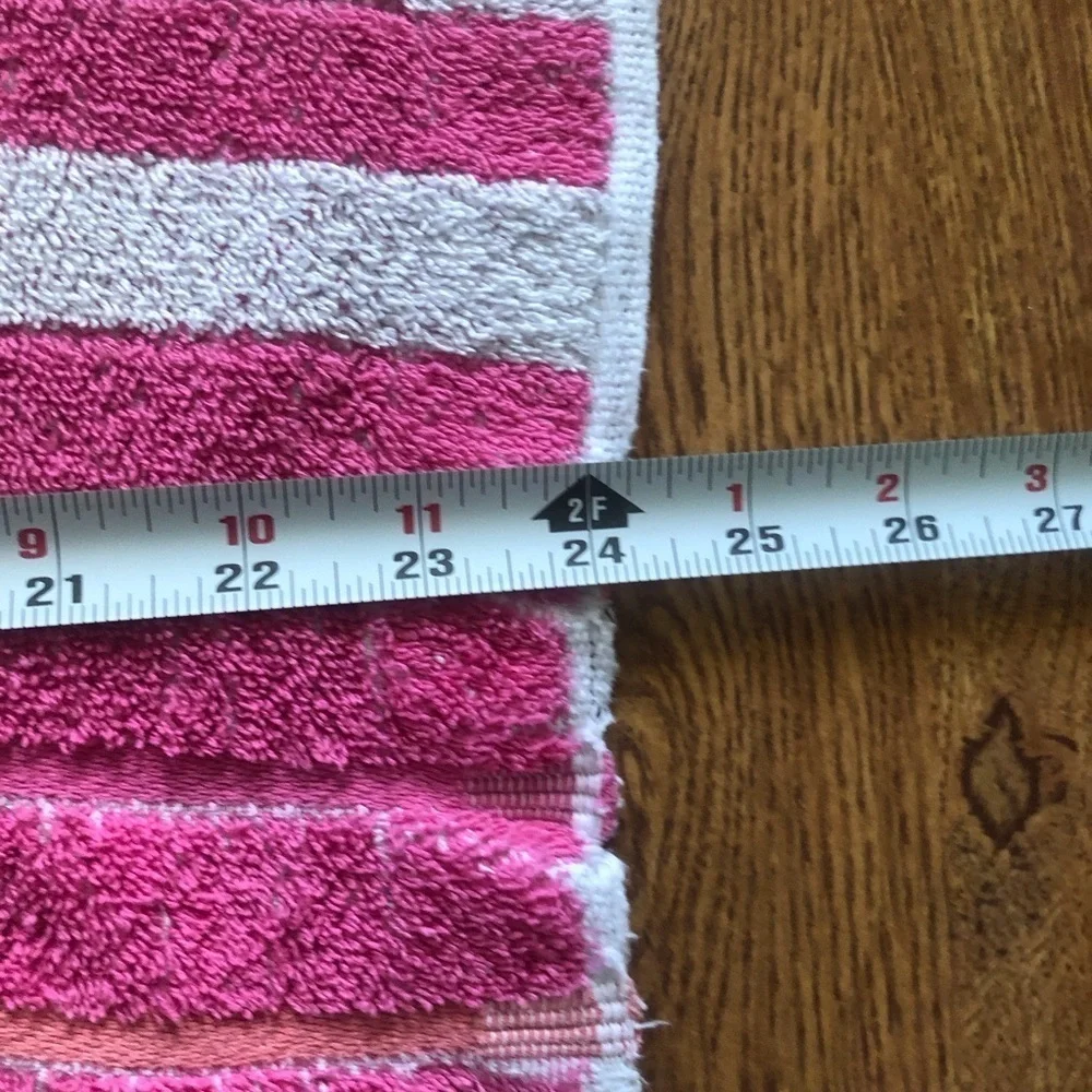 Pink & White striped beach towel (Tiny Flaw)